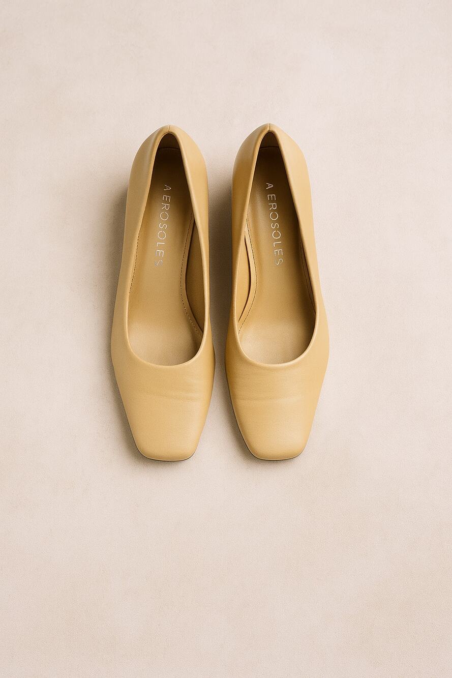 Aerosoles Beige Leather Pump Size 8 Block Heel Comfort Shoes Work Office Classic